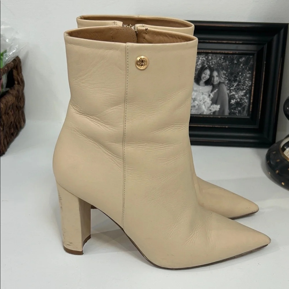 Tory Burch Cream Heeled Boots - Picture 4 of 6